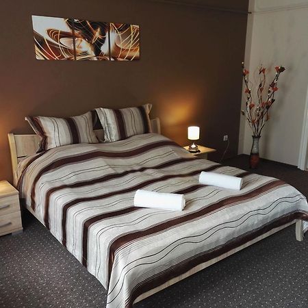 Adel Apartman Mako Exterior photo